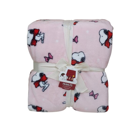 Peanuts Snoopy King Plush Blanket 108"x90" By Berkshire Pink Plush Polyester - Picture 1 of 8